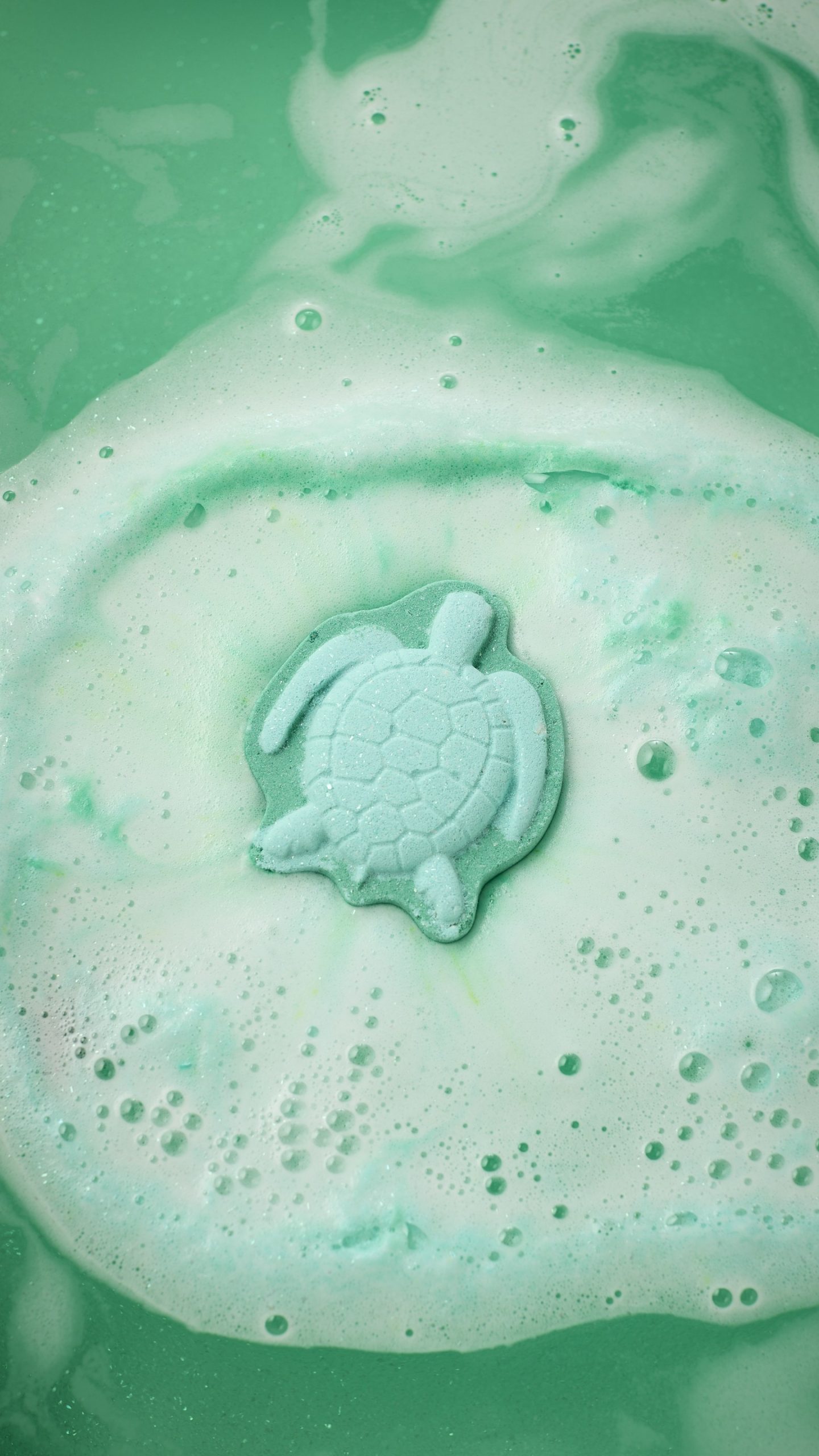 Lush's newest bath bomb - Waru